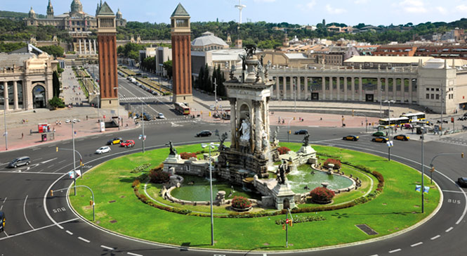 Fuente monumental de la Plaça Espanya